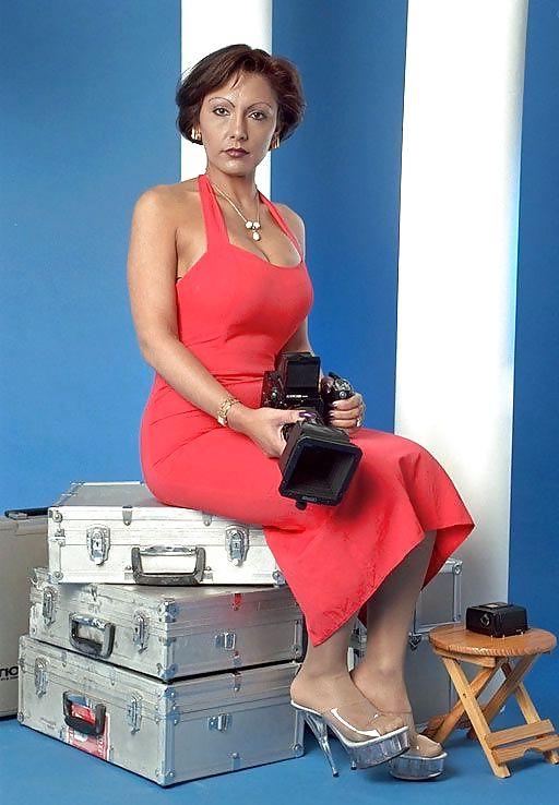25P Lady BRU in red