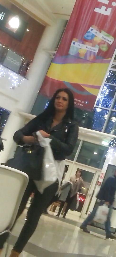 25P Spy sexy hot brunete romanian-criminala