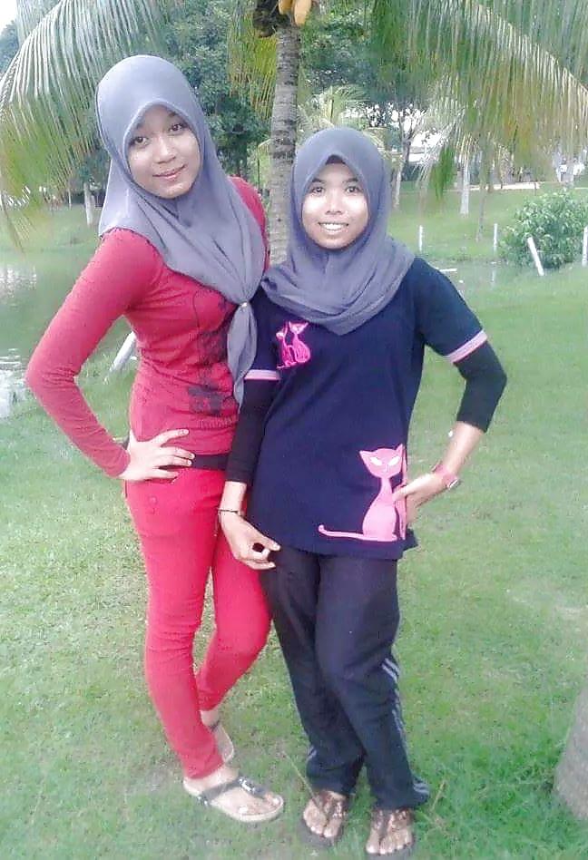 25P Gadis Melayu Bertudung