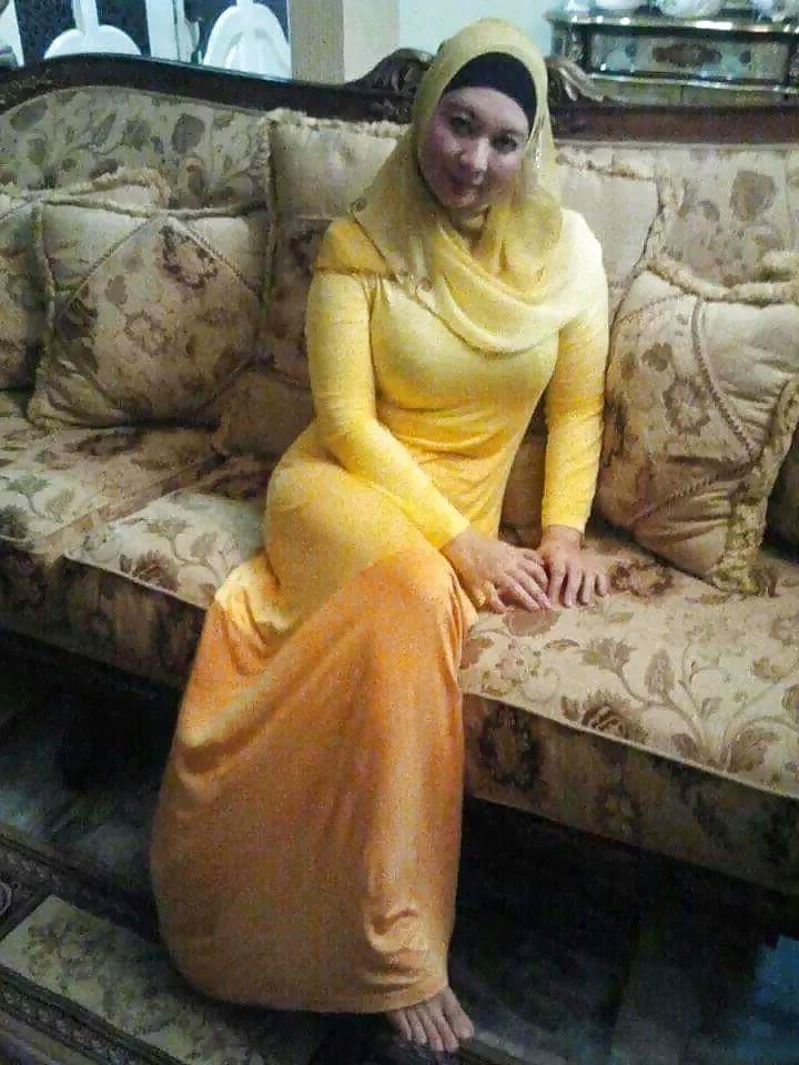 25P Gadis Melayu Bertudung