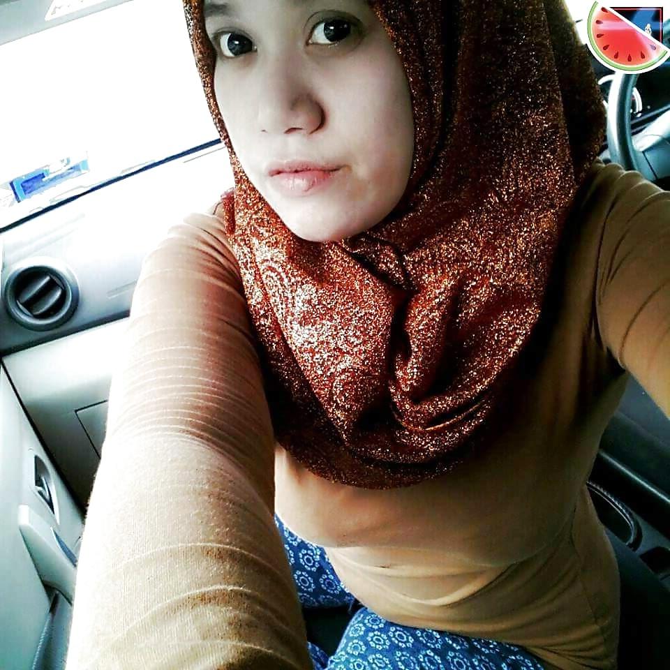 25P Gadis Melayu Bertudung