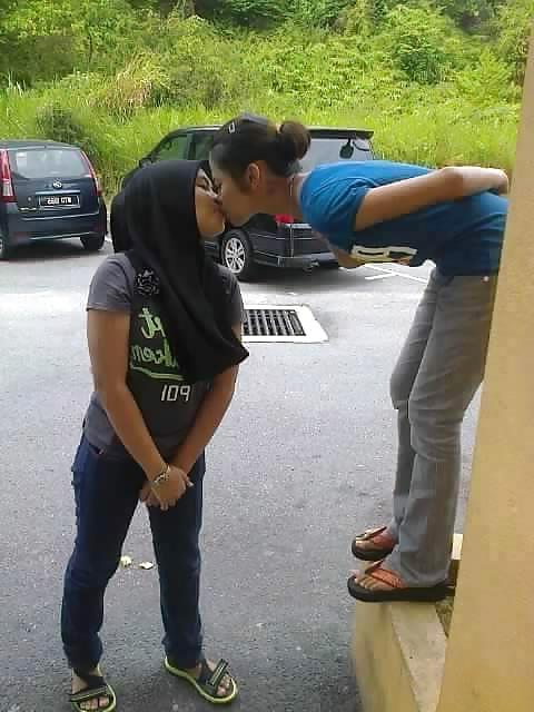 25P Gadis Melayu Bertudung