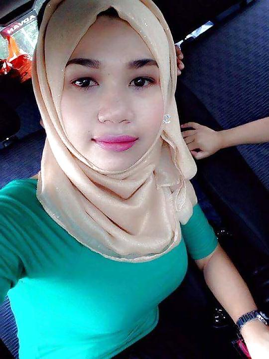 25P Gadis Melayu Bertudung