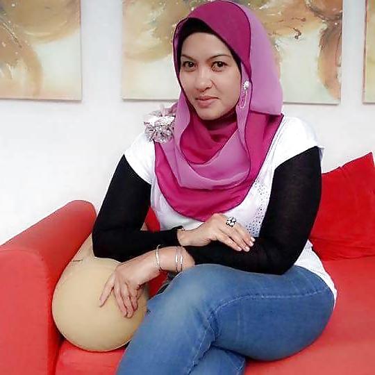 25P Gadis Melayu Bertudung