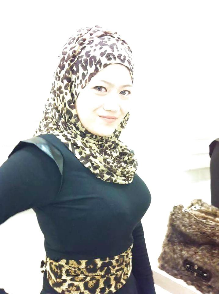 25P Gadis Melayu Bertudung