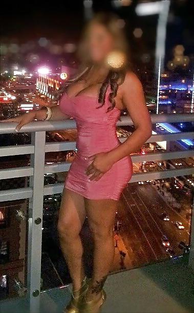 15P Thick Big Titty Big Butt Latina