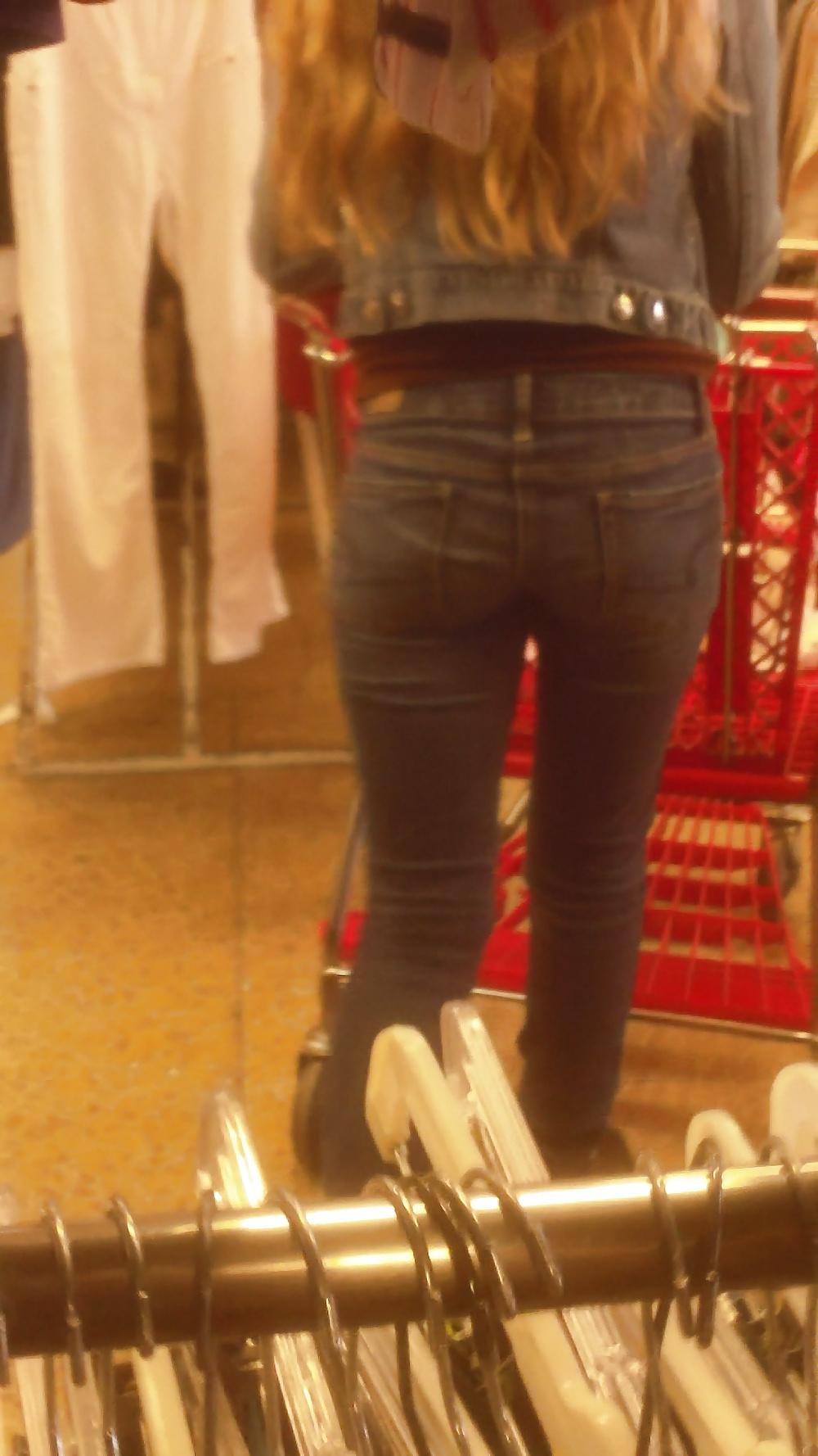 25P Popular teen girls ass & butt in jeans Part 7
