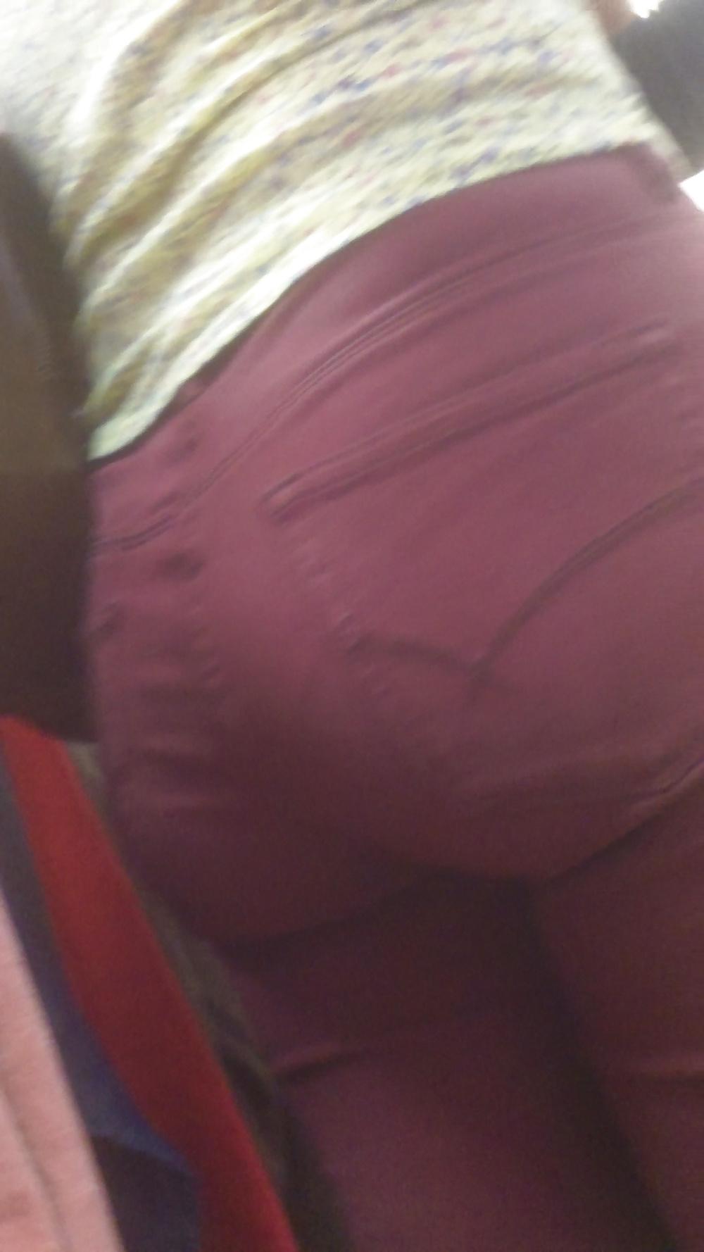25P Popular teen girls ass & butt in jeans Part 7