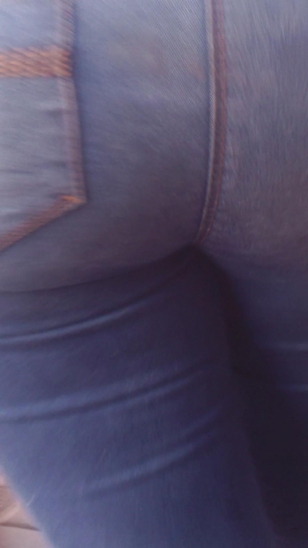 25P Popular teen girls ass & butt in jeans Part 7