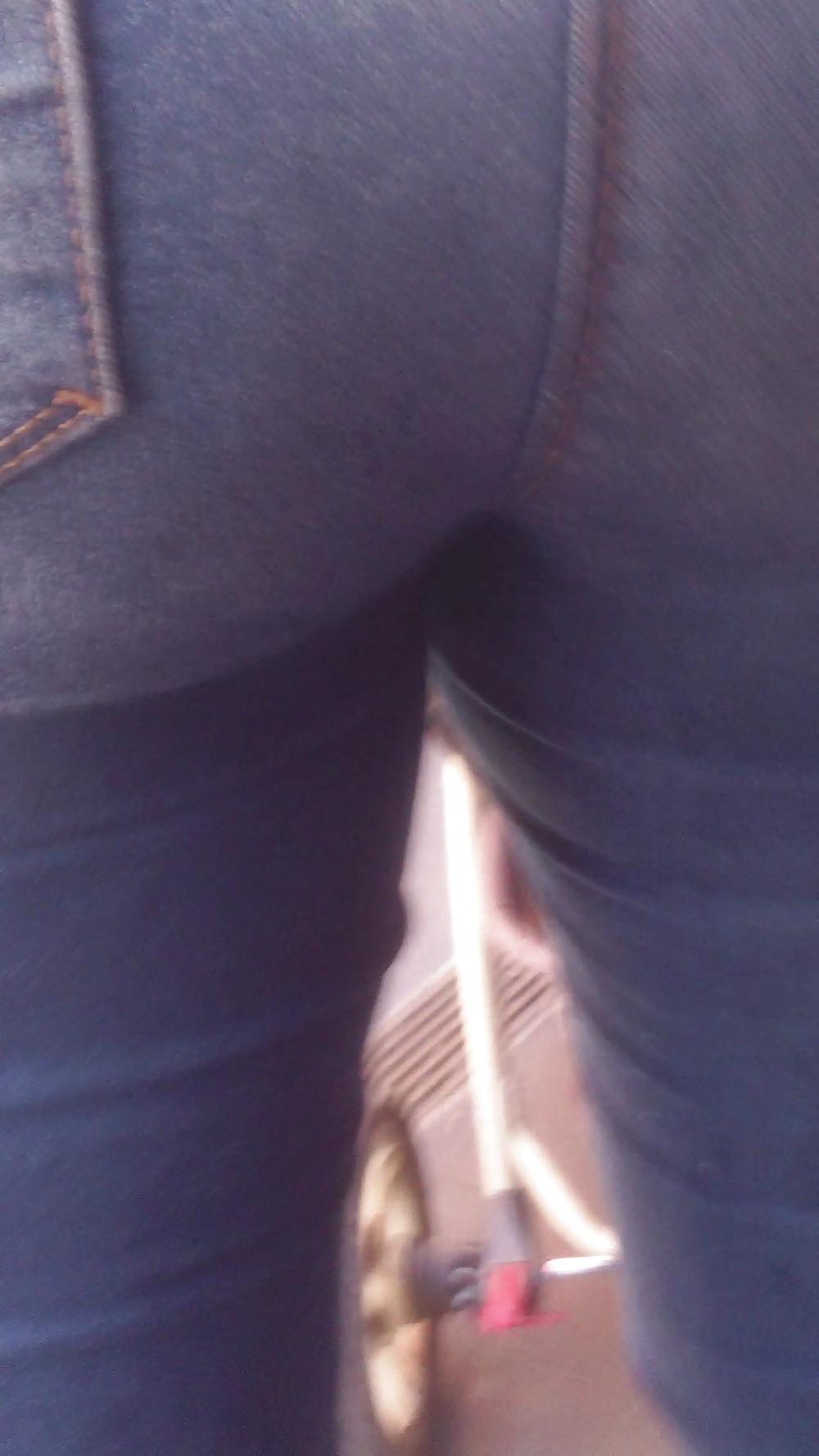 25P Popular teen girls ass & butt in jeans Part 7
