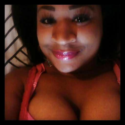 6P Black girl with Big tits n big ass From Birmingham British