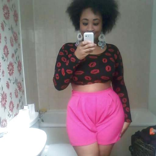 6P Black girl with Big tits n big ass From Birmingham British