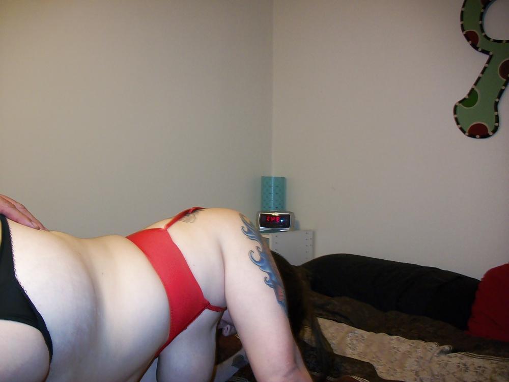 25P Fat pig pregnant whore on display