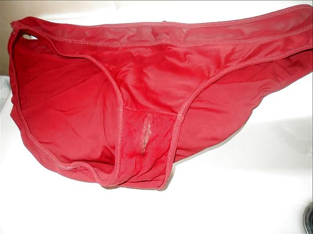 18P Red panties an close up wife pussy