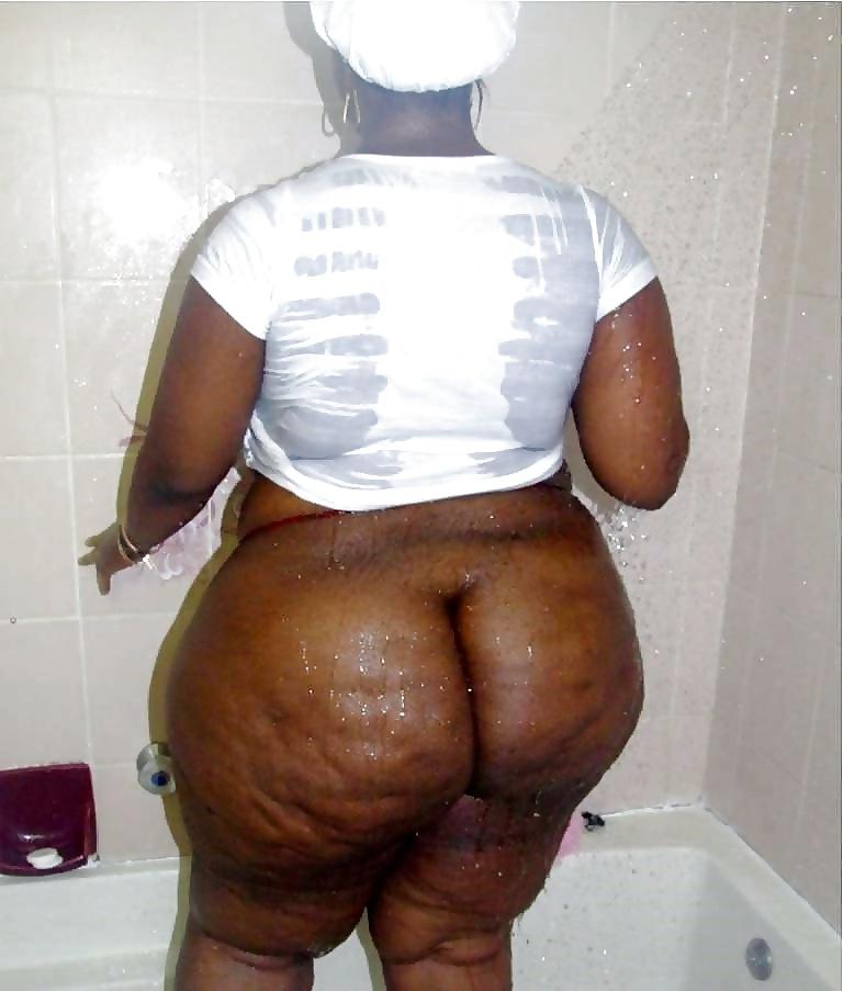 25P Bbw in shower 