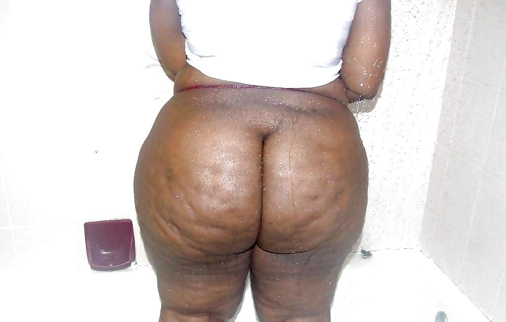 25P Bbw in shower 