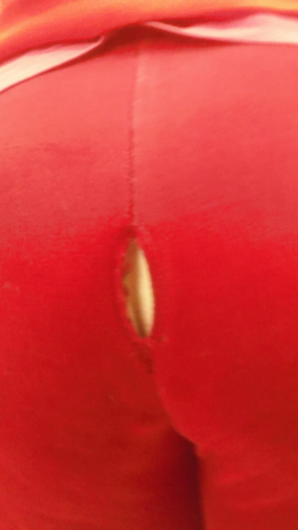 21P Teen butt & ass crack with hole in pants