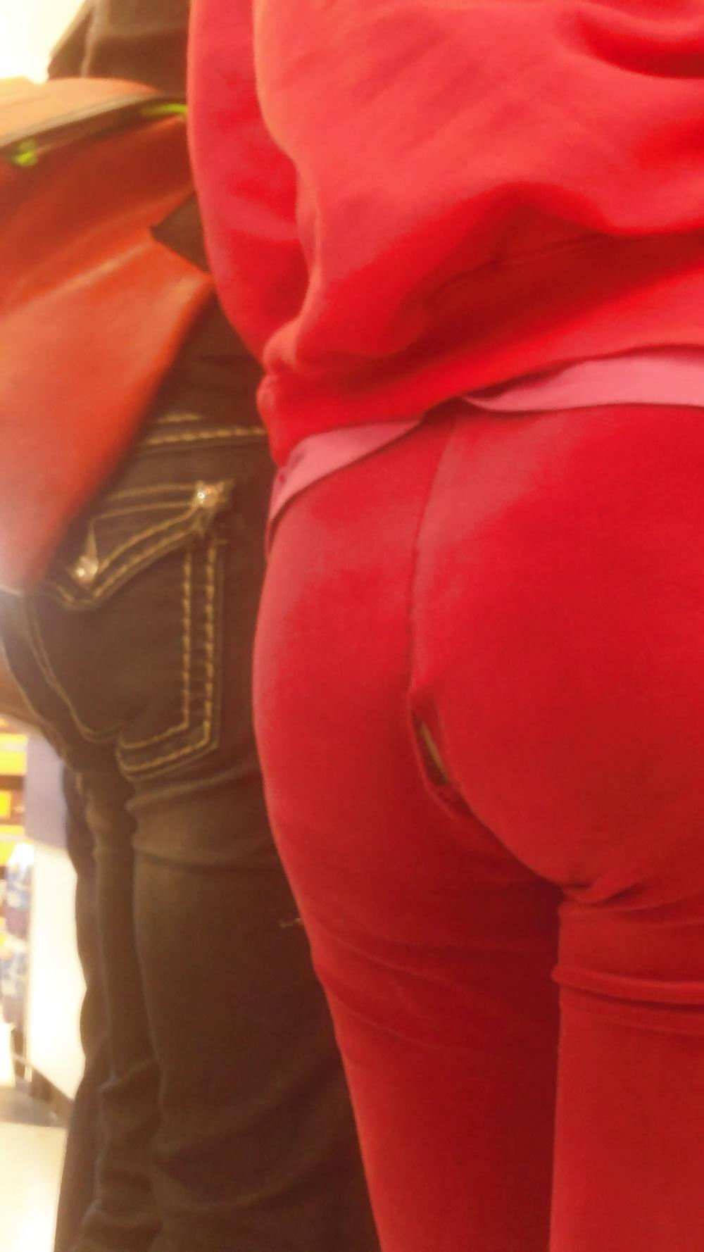 21P Teen butt & ass crack with hole in pants