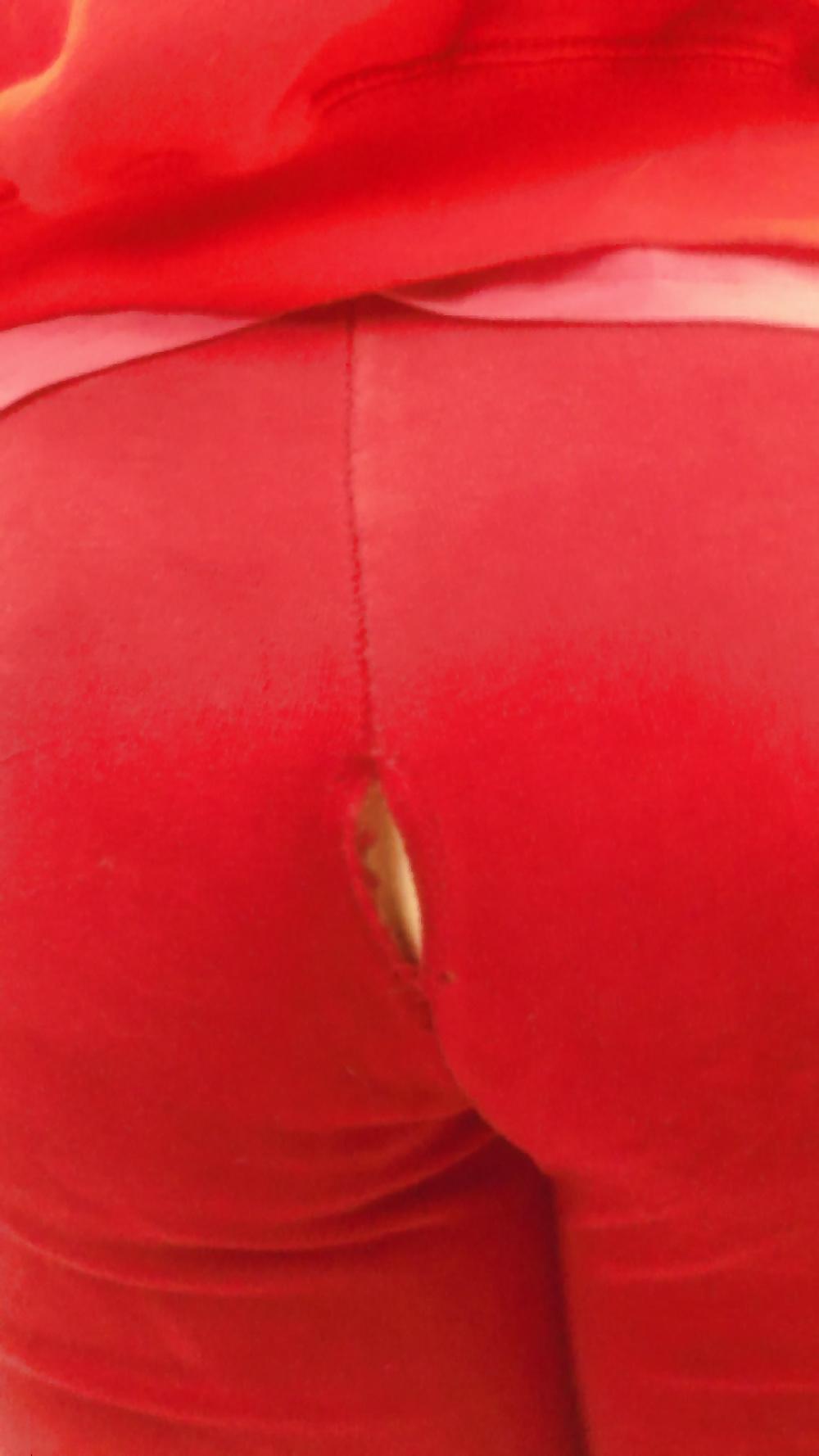 21P Teen butt & ass crack with hole in pants
