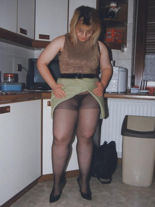 7P Upskirt Martina