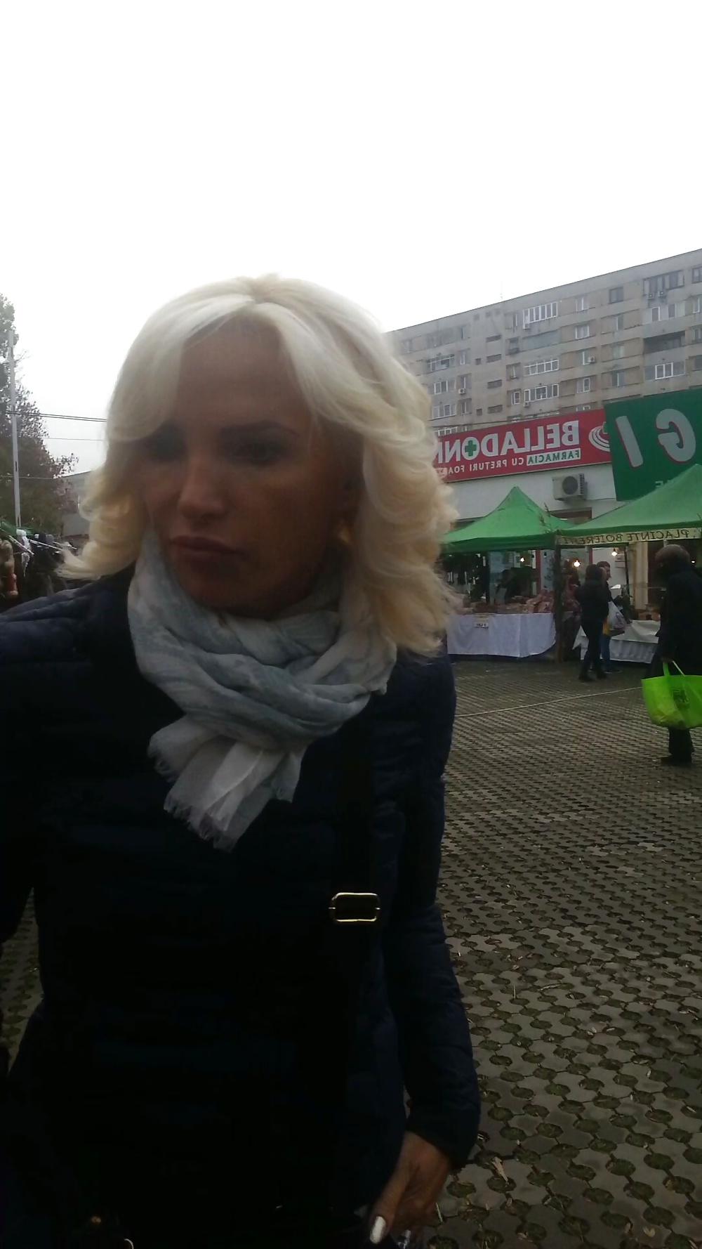 5P Spy sexy blonde face romanian