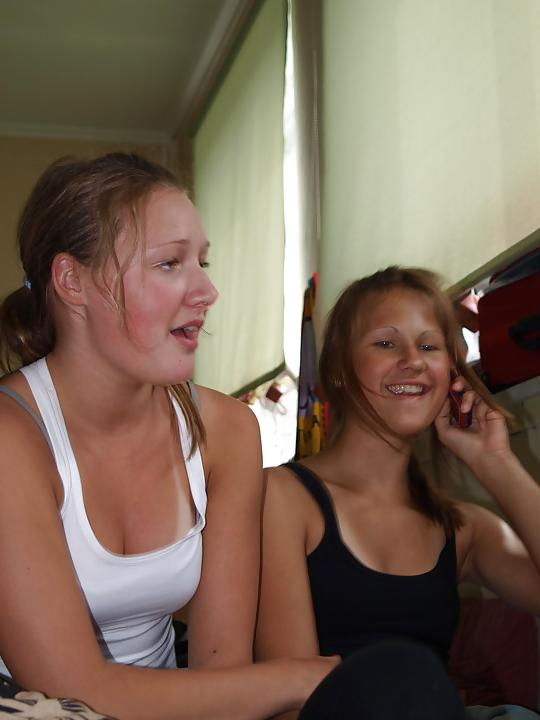 25P Teen girls have more fun!