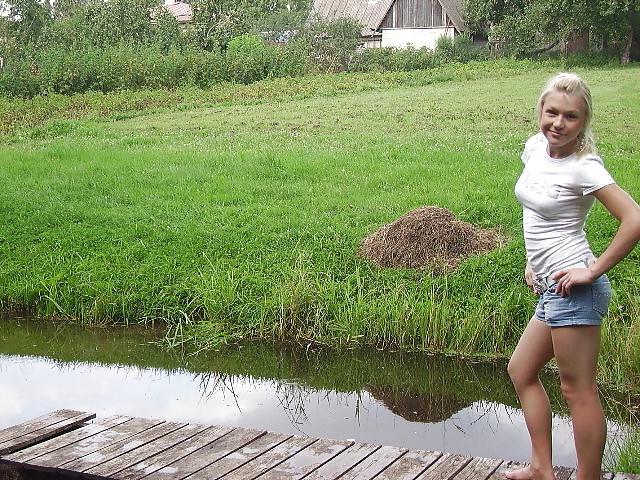 25P Teen girls have more fun!