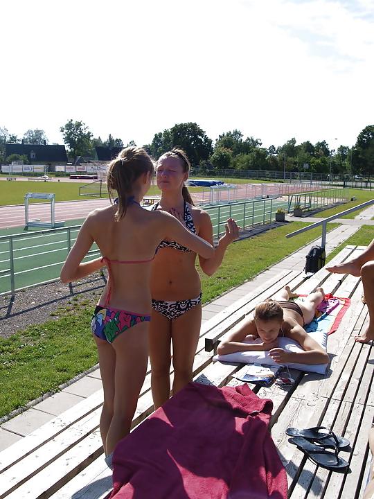 25P Teen girls have more fun!