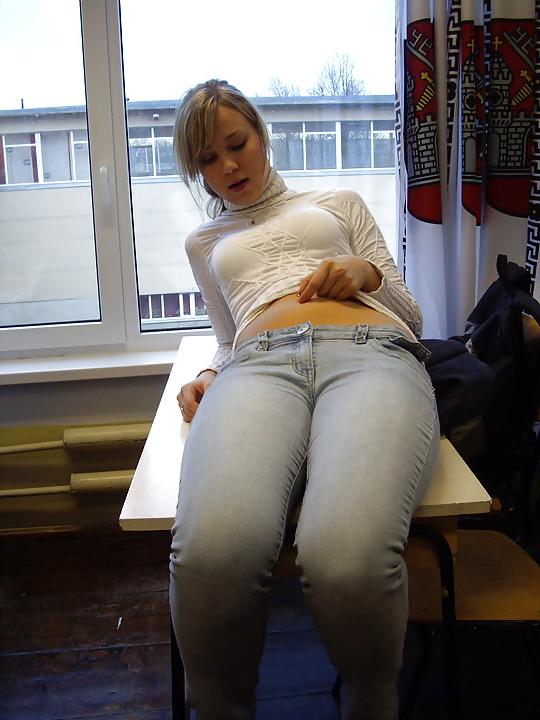25P Teen girls have more fun!