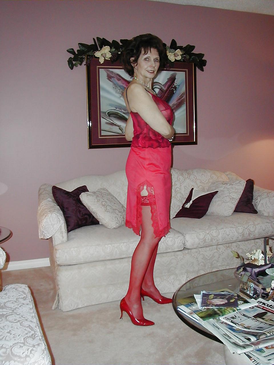 21P Granny in lingerie