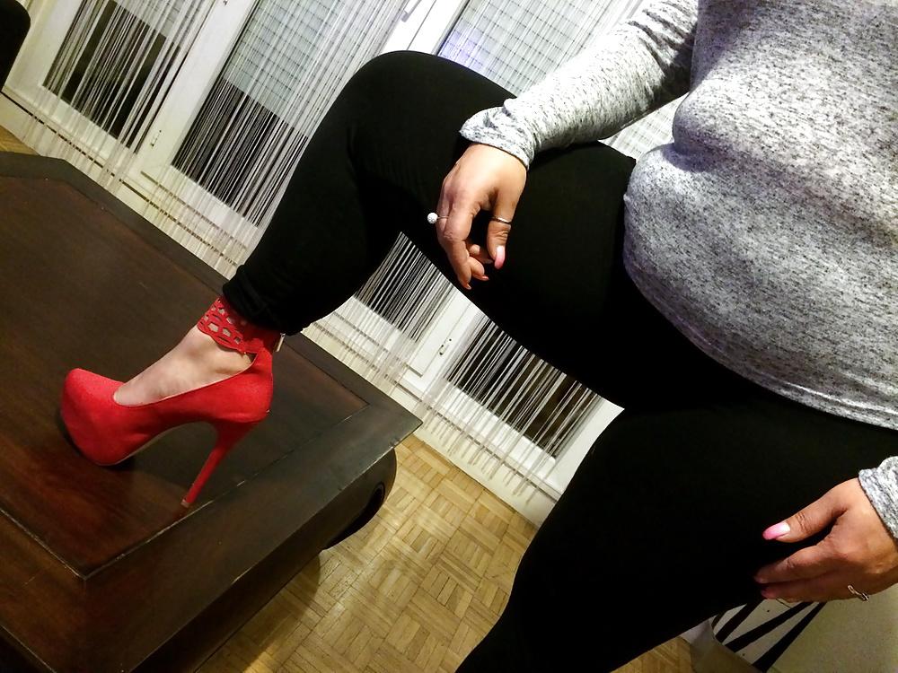 25P BBW latin in yoga pants