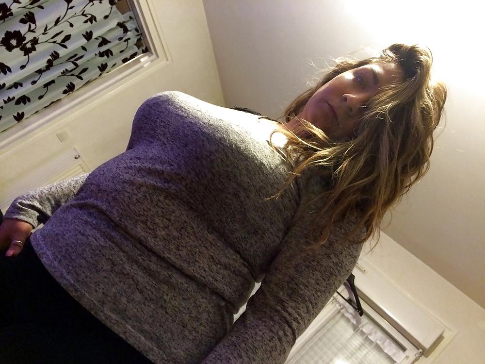 25P BBW latin in yoga pants