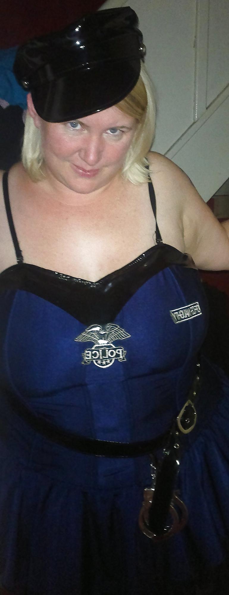 14P BBW Fancy Dress Cop