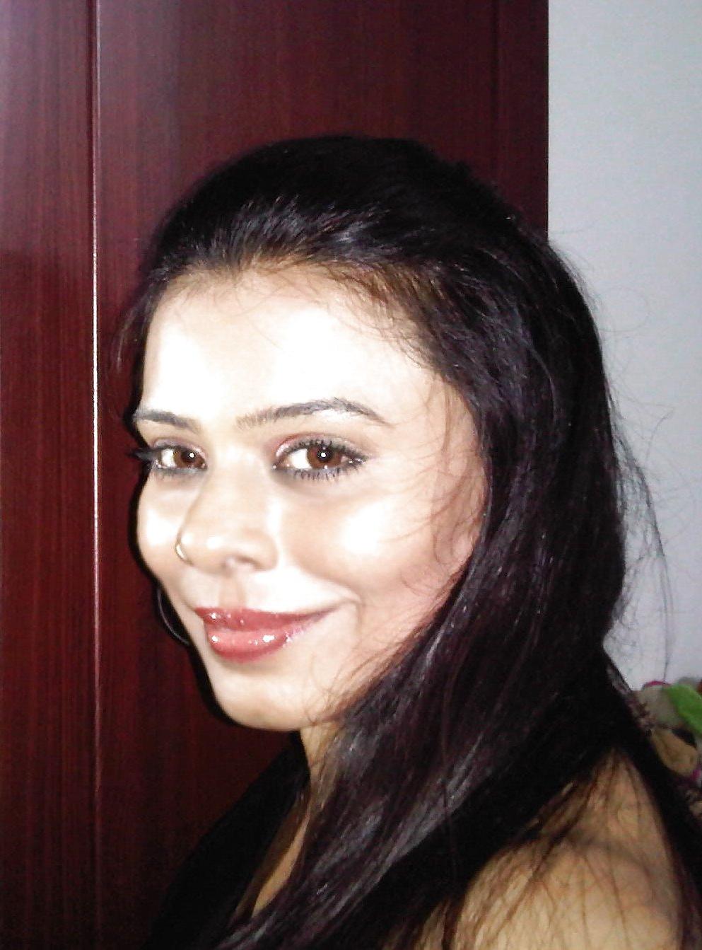 18P Indan cock teaser bindi non nude