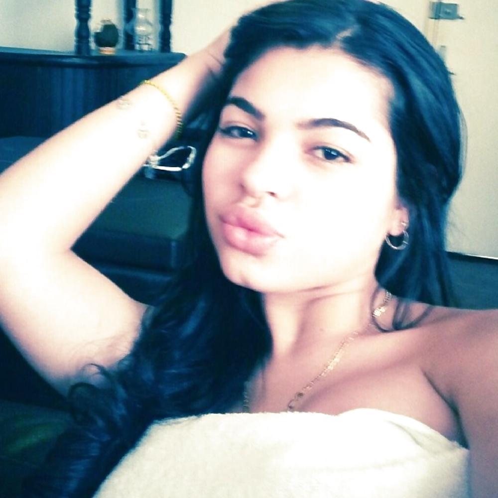 25P Rosita Voluptuous Teen