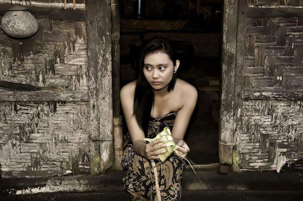 25P Gadis Batik