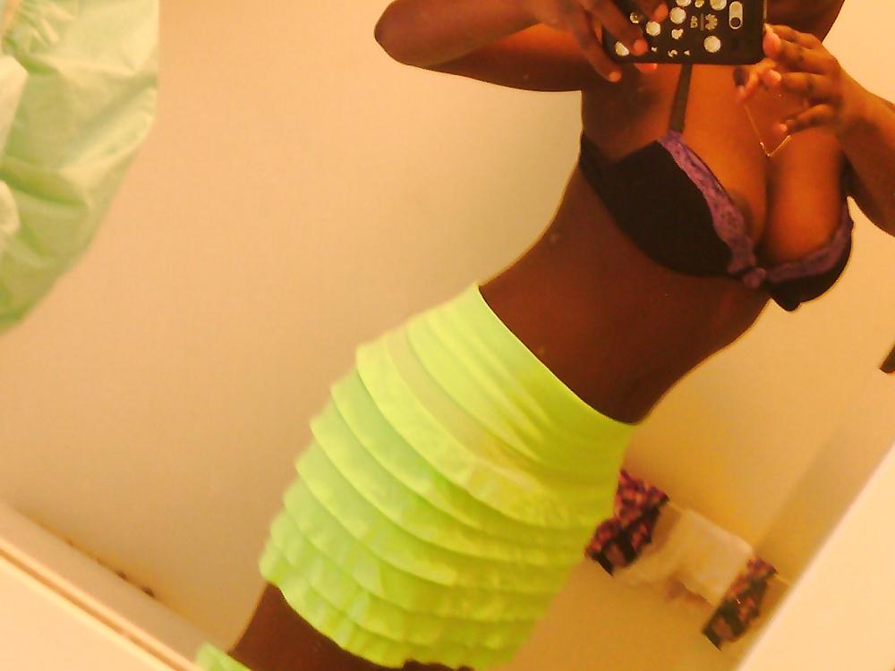 24P Another thick black girl