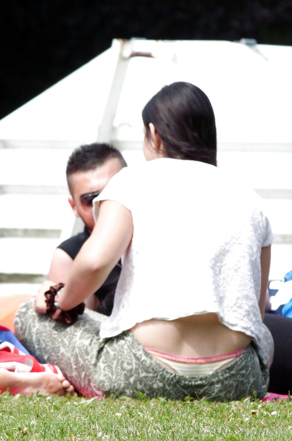 8P String Voyeur Ass Candid
