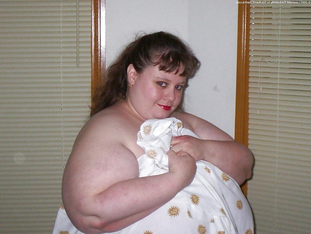 12P BBW in the livingroom