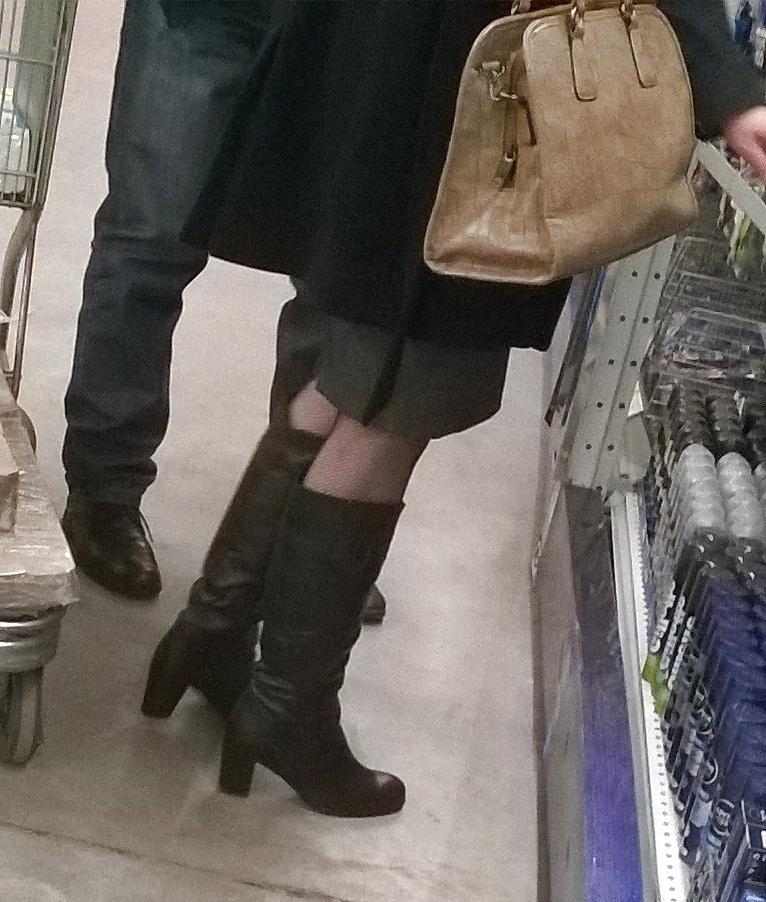 25P Voyeur heels 
