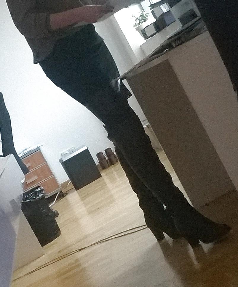 25P Voyeur heels 
