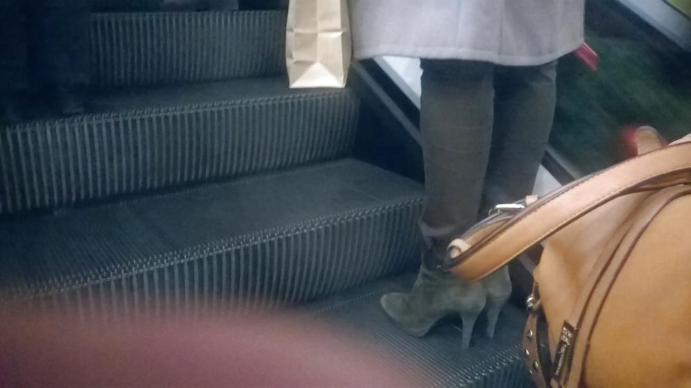25P Voyeur heels 