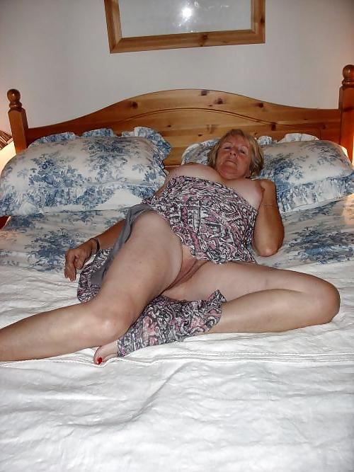 25P Old Granny