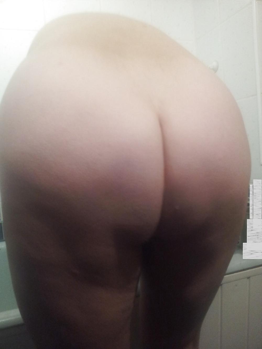 10P Anna butt slit and tits