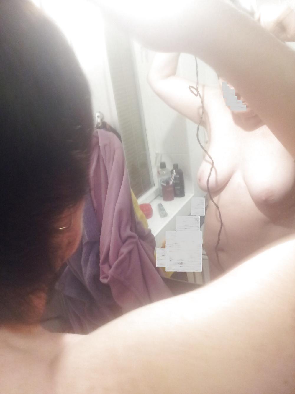 10P Anna butt slit and tits