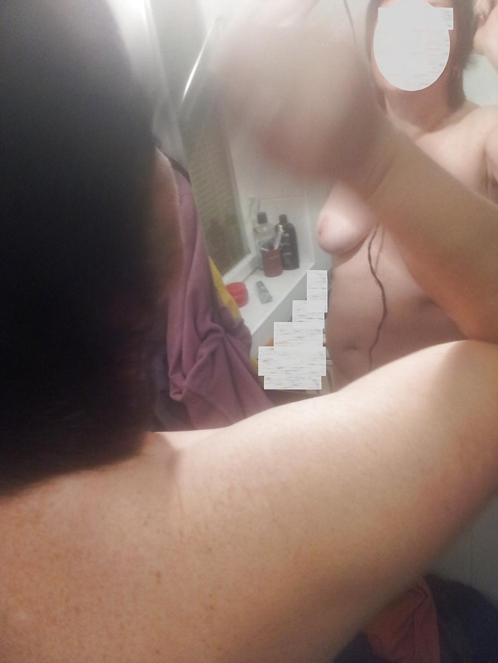 10P Anna butt slit and tits