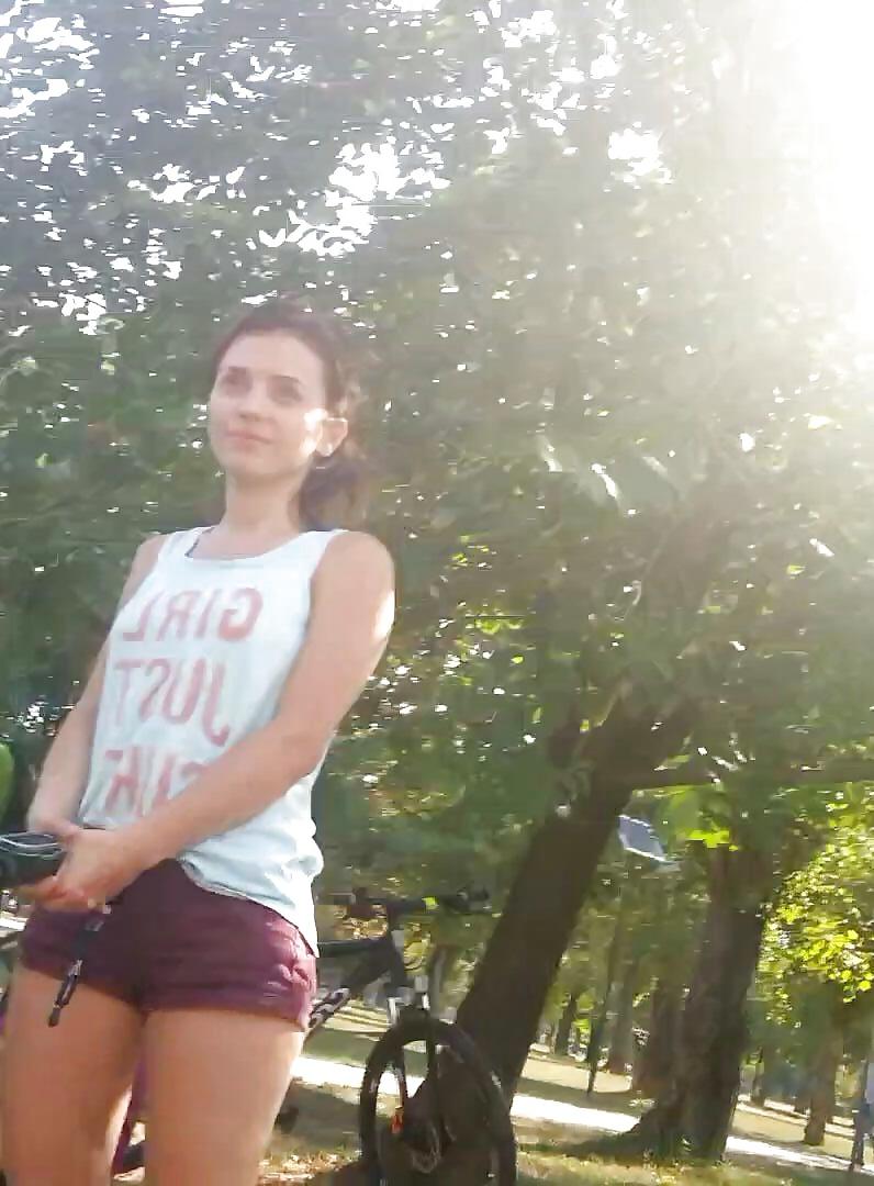 25P Spy old + young festival bike fest romanian
