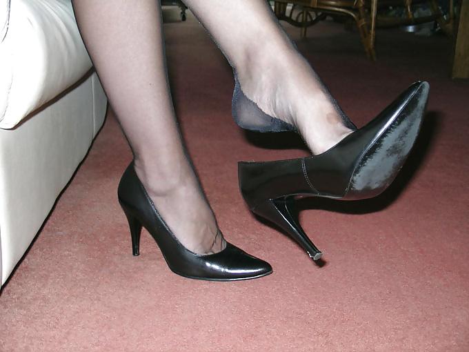 25P Amateur lady in ffs reveals all