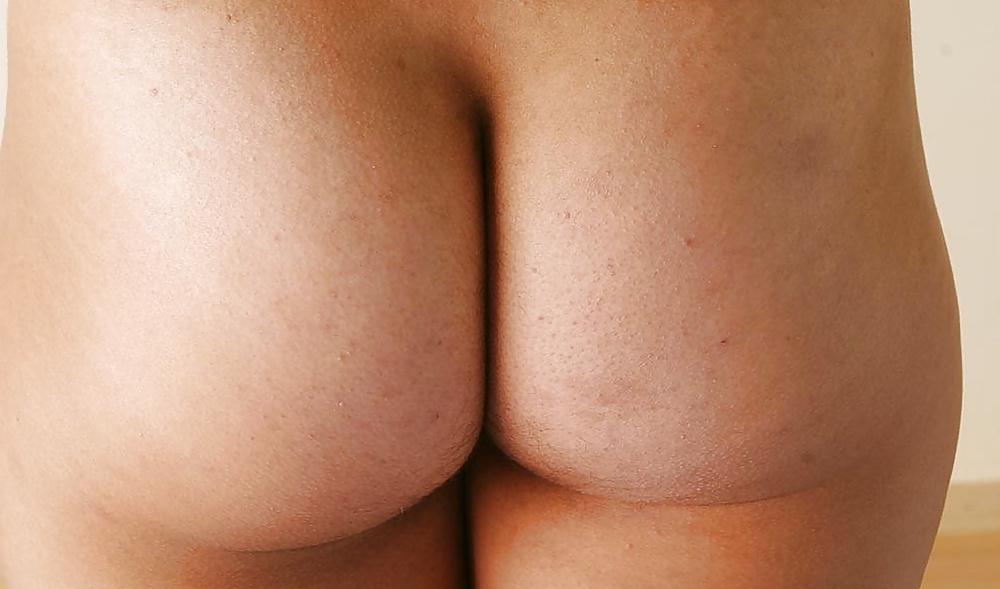 25P Butt cheeks