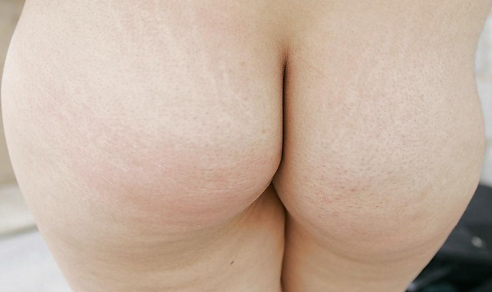25P Butt cheeks